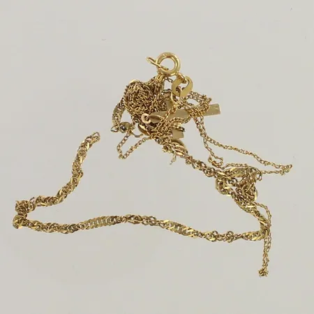 Viallisia koruja, 585, paino 2,6g 