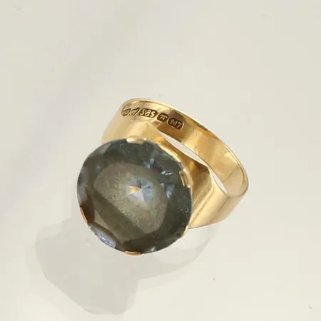 Viallinen kivisormus, 585br, paino 5,0g 