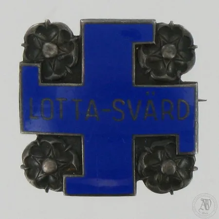 Lotta Svärd jäsenmerkki, vuodelta 1931, nro. 45868, 813br, paino 9,9g