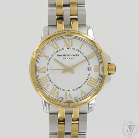 Teräsrannekello Raymond Weil, quartz, ref:5391-STP-00308, sarjanumero V473513, taulun Ø 30mm, rannekkeen pituus 155mm, neljä rannekkeen lisäpalaa, takuukortti Westerback 16.11.2016, käyttöohje, laatikko