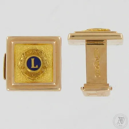 Emaloidut kalvosinnapit Lions International, korkeus ja leveys 15mm ja 15mm, kaiverrettu, 585br, paino 10,5g 