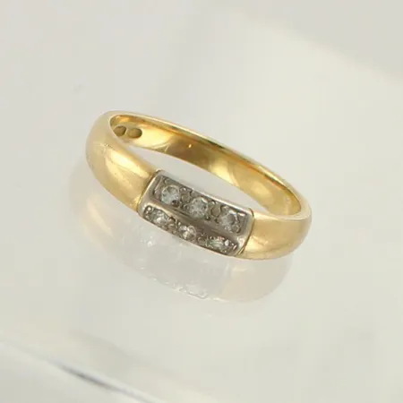 Timanttisormus 6xn.0.03ct, koko 18¼, 750, paino 4,2g