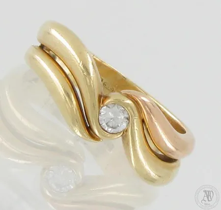 Timanttisormus 1xn.0.12ct, koko 17½, 585 kelta- ja punakulta, paino 6,4g