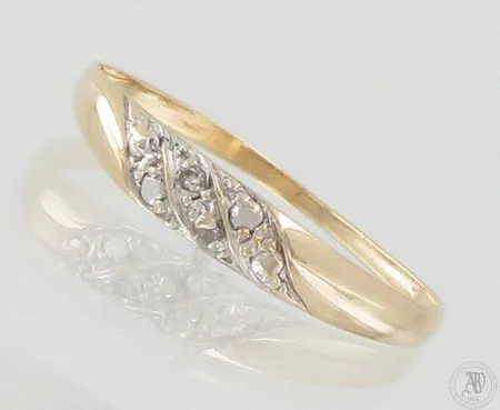 Timanttisormus 1xn.0.005ct, koko 18, 585 kelta- ja valkokulta, paino 0,7g