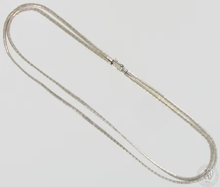 Kaulakoru, pituus 43cm, 750 valkokulta, paino 30,4g