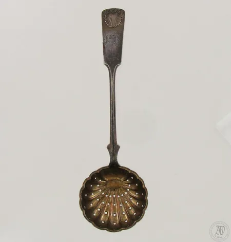 Sirotinlusikka Musla, kaiverrettu, pituus 167mm, Musla, vuodelta 1927, 813, paino 34,9g