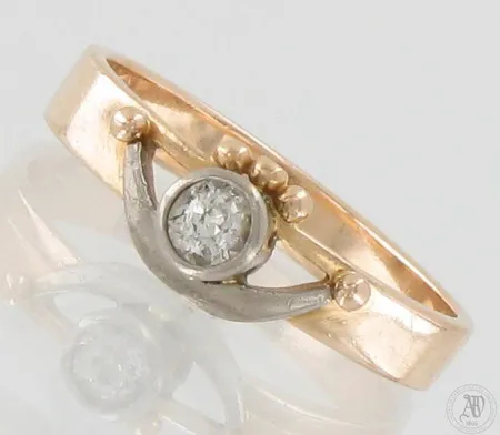 Timanttisormus 1xn.0.15ct vanhahiontainen, koko 17½, 583 kelta- ja valkokulta, paino 2,8g