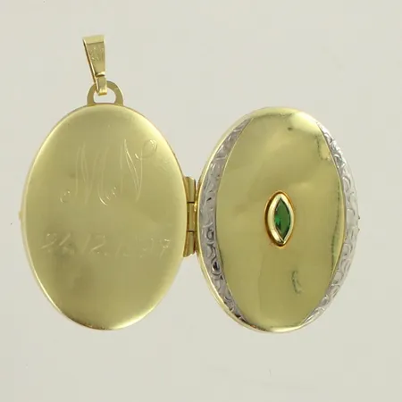 Viallinen medaljonki kivellä, kaiverrettu, korkeus 40mm, leveys 24mm, 585br, paino 5,5g