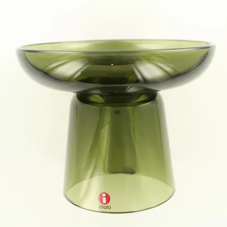Nappula pöytäkynttilänjalka, iittala, leveys 13,3cm, korkeus 10,7cm.
Lähetetään postipakettina.