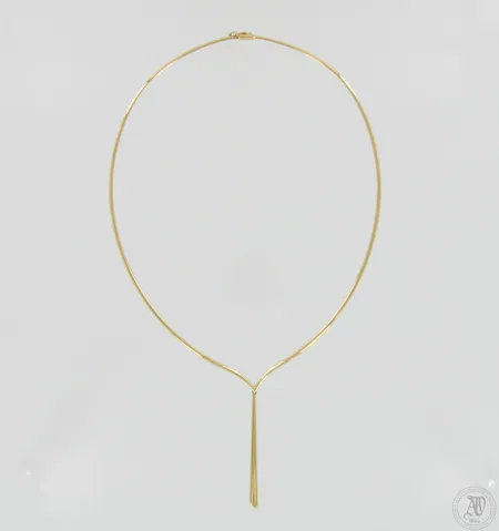 Kaulakoru, pituus 42cm, riipusosan korkeus 55mm, 585, paino 11,3g