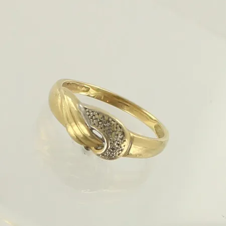 Timanttisormus 3xn.0.005ct, koko 18½, 585, paino 2,7g 