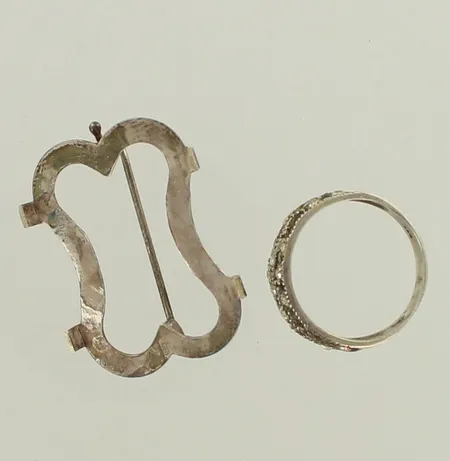 Viallisia koruja, 830-925br, paino 5,1g 