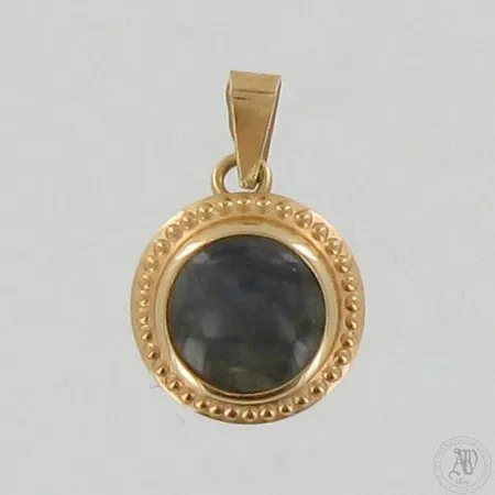 Spektroliittiriipus, korkeus ja leveys 15mm ja 10mm, 585br, paino 0,5g