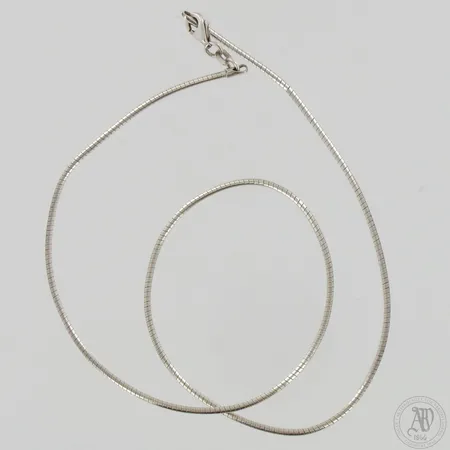 Käärme-kaulaketju ja Spektroliittiriipus, pituus, korkeus ja leveys 53cm, 40mm ja 20mm, käytön jälkiä, 925 ja 830br, paino 7,4g ja 22,8g