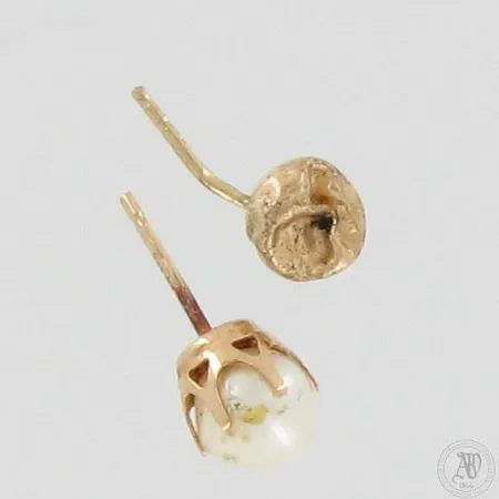 Viallisia korvakoruja, 585br, paino 0,9g