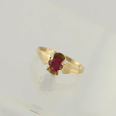 Kivisormus, koko 16¾, 585br, paino 1,0g