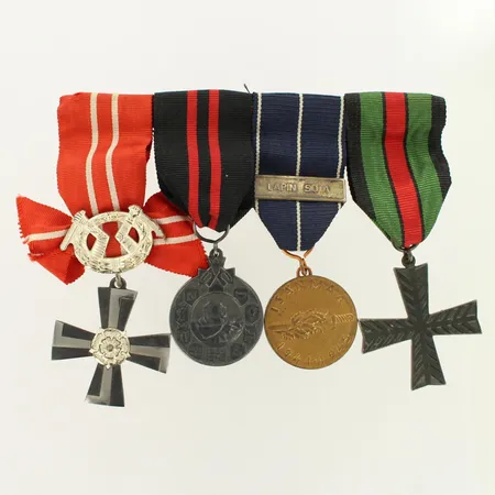 Kunniamerkkiripa, VR 4 mk 1941, TS mm, JS mm, talvi- ja jatkosodan muistoristi, 17. Divisioonan risti (Tammidivisioona) 1941-1944, Pohjois-Vienan risti 1941-1944