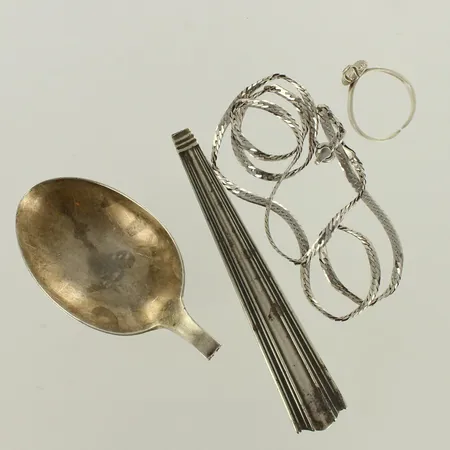Viallisia hopeaesineitä, 916-925br, paino 39,2g 