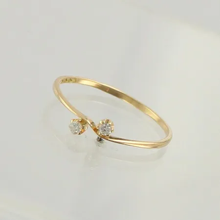 Timanttisormus 2xn.0.03ct, koko 20½, 750, paino 1,2g