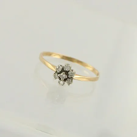 Timanttisormus 7xn0.02ct, koko 17½, 585, paino 1,1g