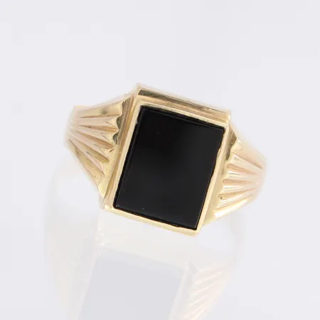 Kivikantasormus, koko 23¾, 585br, paino 4,5g