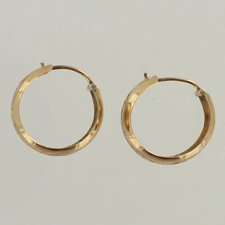 Kuvioidut korvarenkaat, Ø 18,6mm, leveys 7,5mm, 585, paino 2,3g 