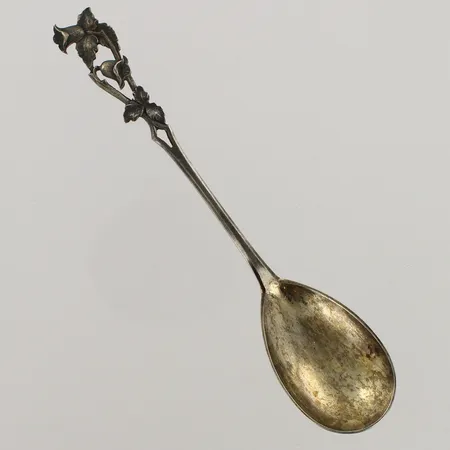 Sokerilusikka, kaiverrettu, pituus 130mm, 813, paino 13,1g 