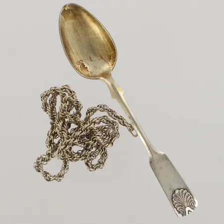 Viallinen kaulaketju ja kahvilusikka, 813-925, paino 22,2g 