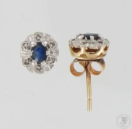 Sinisafiirikorvakorut timanteilla 12xn.0.005ct, korkeus 7mm, 585br kelta- ja valkokulta, paino 1,1g