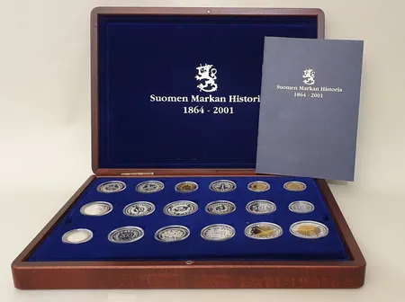 Suomen Markan Historia 1864-2001, muistoreplikasarja: 1mk 1864 hopea 925 14,4g, 2mk 1865 hopea 925 22g, 20mk 1878 hopea 925 6,3g, 1mk 1921 hopea 925 14,4g, 200mk 1926 hopea 925 9,0g, 100mk 1926 hopea 925 6,3g, 20mk 1939 hopea 925 22,0g, 5mk 1946 hopea 925 14,4g, 50mk 1954 hopea 925 14,4g, 10mk 1955 hopea 925 9,0g, 1mk 1956 hopea 925 6,3g, 200mk 1959 hopea 925 22,0g