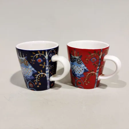 Kaksi espressokuppia Iittala, Taika, design Klaus Haapaniemi, punainen ja sininen