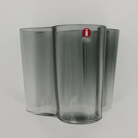 Aalto-malkakko , laser-kaiverrettu, korkeus 95mm, harmaa, Lähetetään postipakettina.