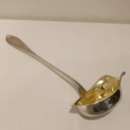 Kauha, kaiverrettu, pituus 320mm, 813h, paino 141,2g