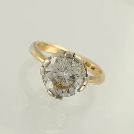 Kivisormus, kivessä kulumia, koko 16½, 585br, paino 5,9g 