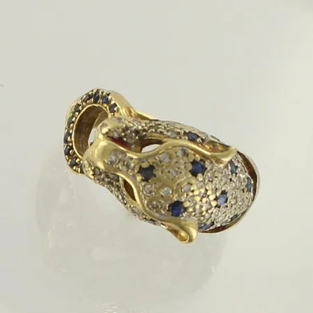 Kivisormus timanteilla 45xn.0.005-0.01ct, koko 16½, 750br, paino 6,6g 