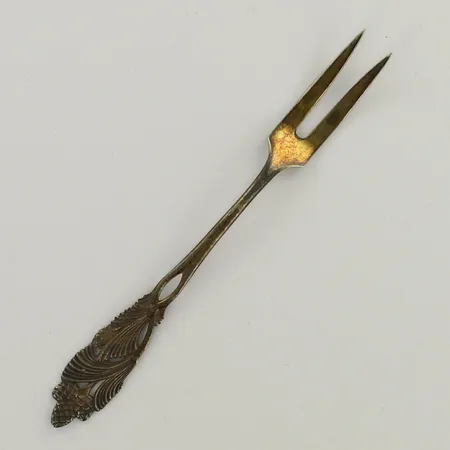 Leikkelehaarukka, Ruusu, kaiverrettu, pituus 140mm, 813, paino 10,6g 