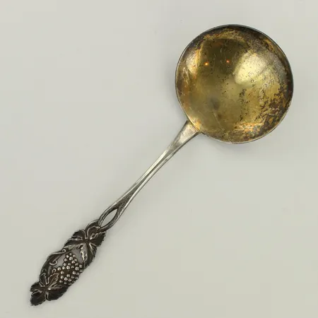 Tarjoilulusikka, keiverrettu, pituus 165mm, 813, paino 28,9g 