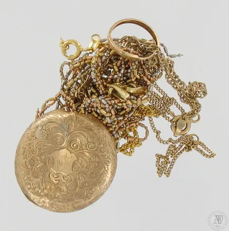 Viallisia koruja, 585, paino 18,1g