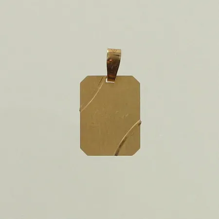 Laatta-riipus, kaiverrettu, korkeus 21mm, leveys 12mm, 585, paino 0,9g 