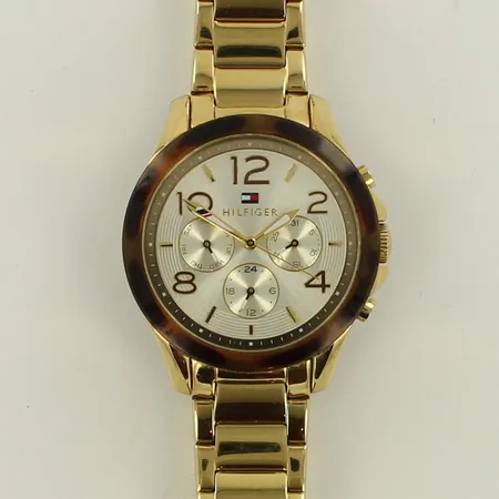 Teräsrannekello Tommy Hilfiger, quartz, TH 260.3.44.1774, taulun Ø 37mm, rannekkeen pituus 185mm