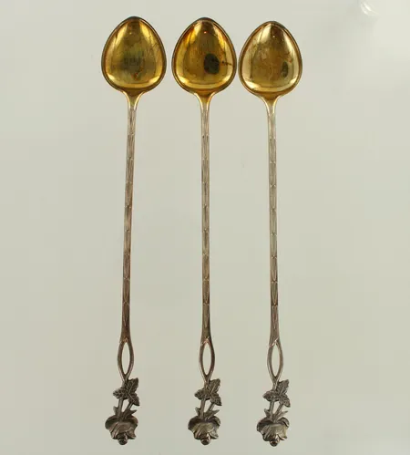 Kolme Coctail-lusikkaa, ruusu, pituus 170mm, 830, paino 39,2g 