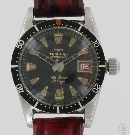 Teräsrannekello Technos Automatic Sky Diver 30 Jewels, fosforointi lähtenyt osoittimista, käytön jälkiä, automaatti, taulun Ø 37mm, hihnan pituus 205mm