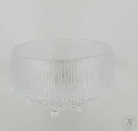 Tarjoilukulho iittala, Ultima Thule, design Tapio Wirkkala, korkeus 10 cm, halkaisija 15 cm