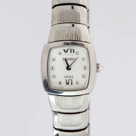 Teräsrannekello timanteilla 8xn.0.005ct, Seiko Vivace, quartz;paristo loppunut, ref. SUJ781P1, rannekeen pituus 160mm, laatikko Lähetetään postipakettina.