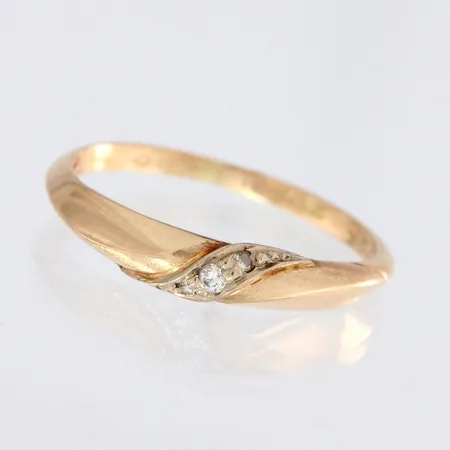 Timanttisormus 3xn.0.01ct, koko 19, 585, paino 1,9g