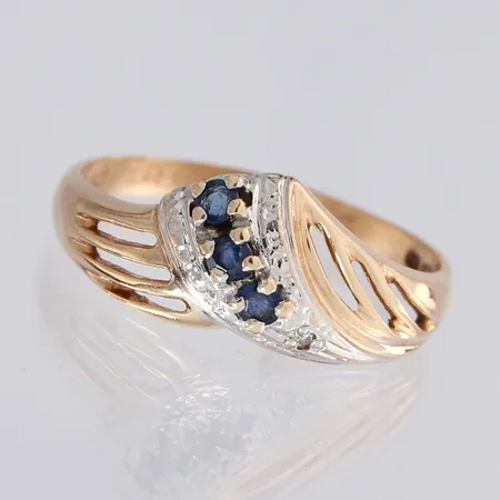 Sinisafiirisormus timantilla 1xn.0.005ct, koko 19½, 585br, paino 2,6g 