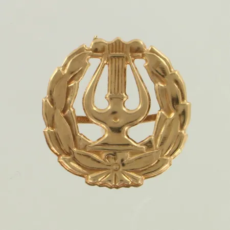 Lyyra, korkeus 16mm, 585, paino 0,4g 