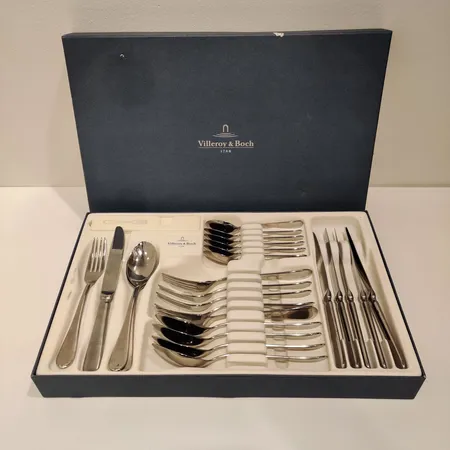 Aterinsetti 24-osainen, Villeroy & Boch, metallia, laatikko Lähetetään postipakettina.