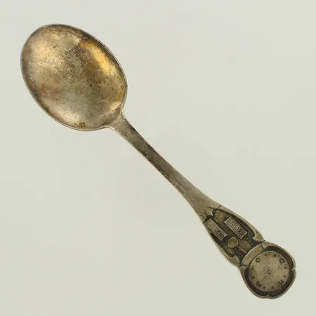Kastelusikka, kaiverrettu, pituus 140mm, 813, paino 20,2g
