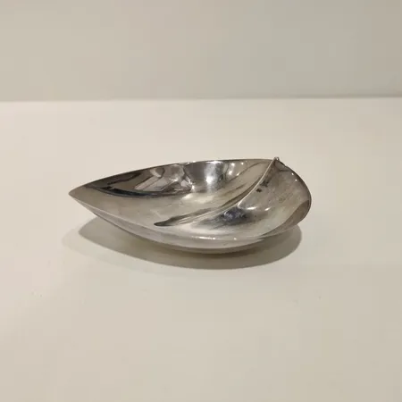 Viallinen hopeavati, Tapio Wirkkala, leimattu TW, 916br, paino 47,2g